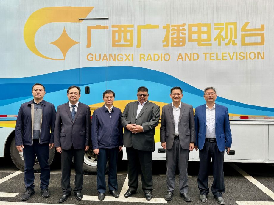 （古城第五版主文）配合明年甲旅游年，政府与中国广西广播电视台探讨联手展开旅游推广合作项目