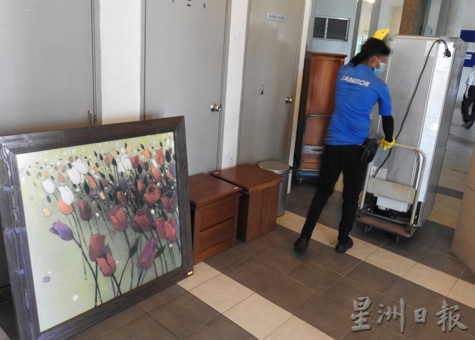 （大北马）The Spring公寓管理层与律师等破门入屋扣留拖欠维修费屋者可移动资产