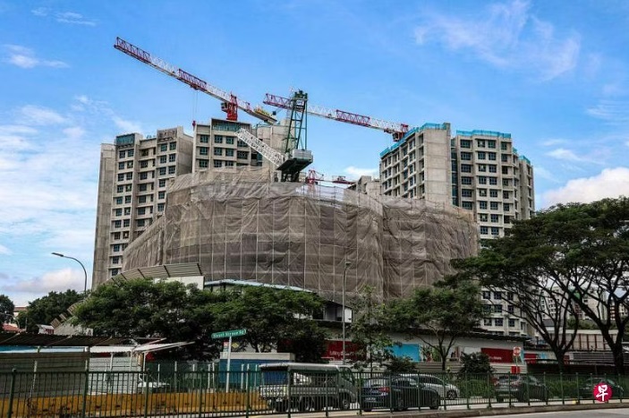 (已签发)柔:狮城二三事:雷击狮城组屋工地 3客工头晕送院观察