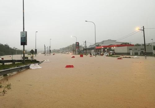 （版2头）大都会:B27迷失路段与新滞洪池有望明年动工/6图