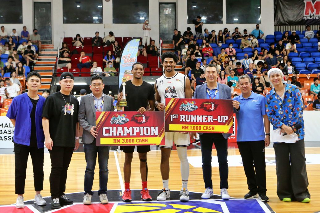 MBL| 飞越2人单手暴扣 萨特怀特膺灌篮王