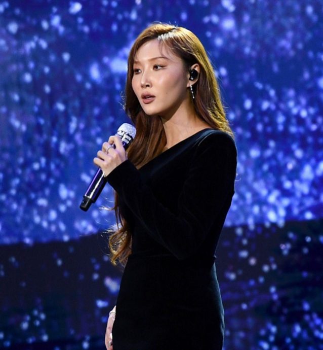 SBS演技大赏成李善均追思会 众星黑衣走红毯