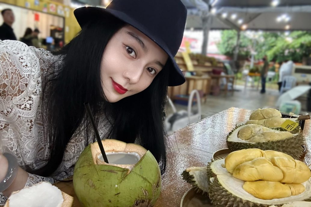 SS2包场实现“榴梿自由” 范冰冰惊呼:Sedapnya