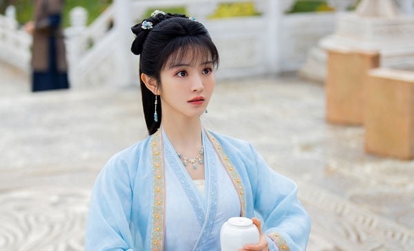 2023微博10大涨粉明星 成毅夺冠赵露思排第6