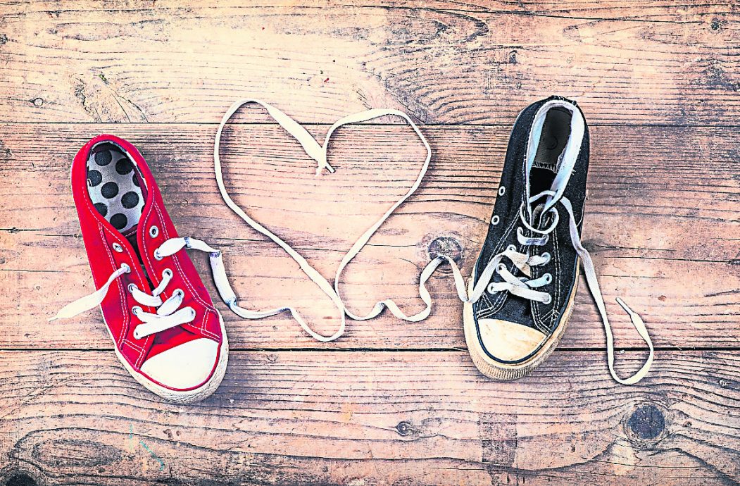 25/1 城人小说——爱错/夏雪精灵/吴依雯 ENG YEE VON/940504106344/yvonne_dreamlinks@hotmail.com/PUBLIC BANK4681222916