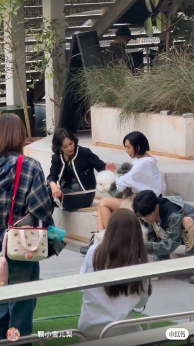 58岁刘嘉玲同框朱茵 年长6岁外形竟更优胜