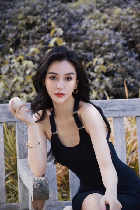 Angelababy回归 全网账号解封