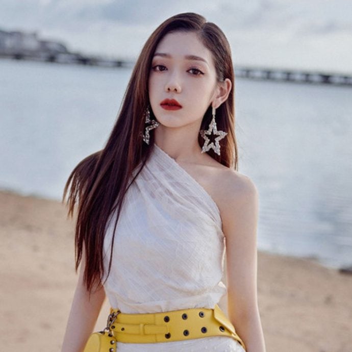 Baby又被爆黑料 要女星蹲下来帮擦鞋