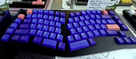 ​像麻将声的机械键盘？