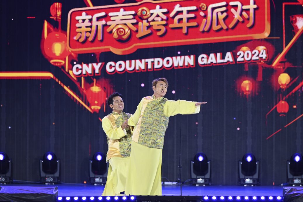 ​开心龙龙Way新春跨年派对 林德荣被众艺人评头论足