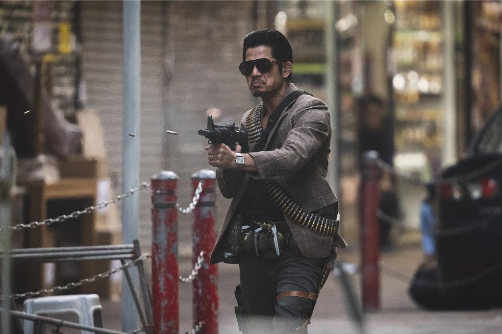 ​戴暴牙唱越版《只想一生跟你走》 郭富城唱到快发疯