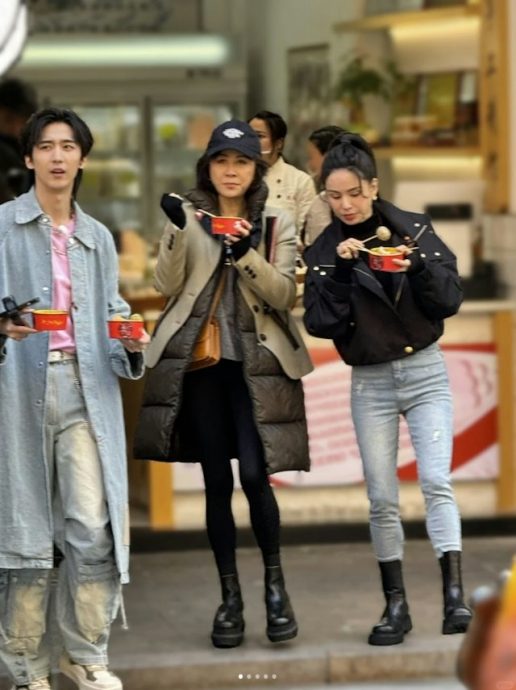 “嘉玲姐”合体“琴操姑娘”掀回忆 两大女神斗冻龄