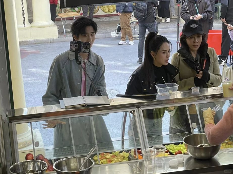 “嘉玲姐”合体“琴操姑娘”掀回忆 两大女神斗冻龄