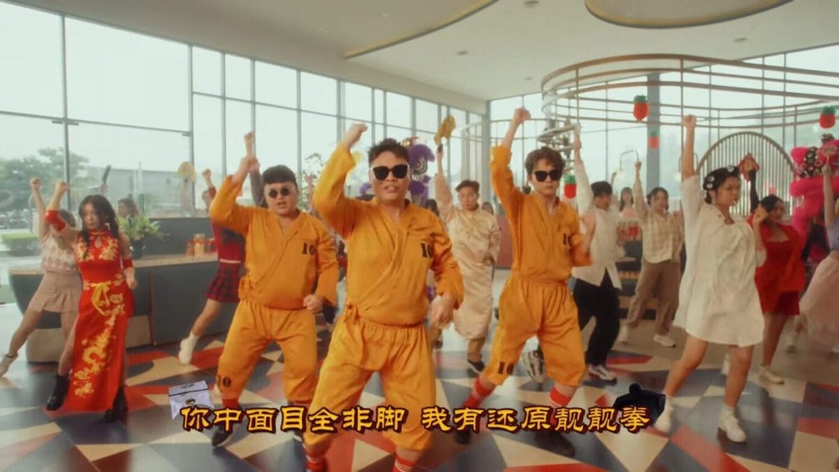 《周星翅》获星爷翻牌! 全网坐等朱浩仁过年内裤照