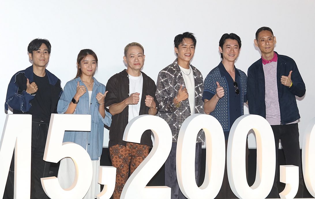 《富都青年》票房破520万 吴慷仁玩疯满场找人敲头