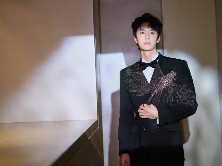 《微博之夜》网络人气票选 肖战王一博扫下3冠