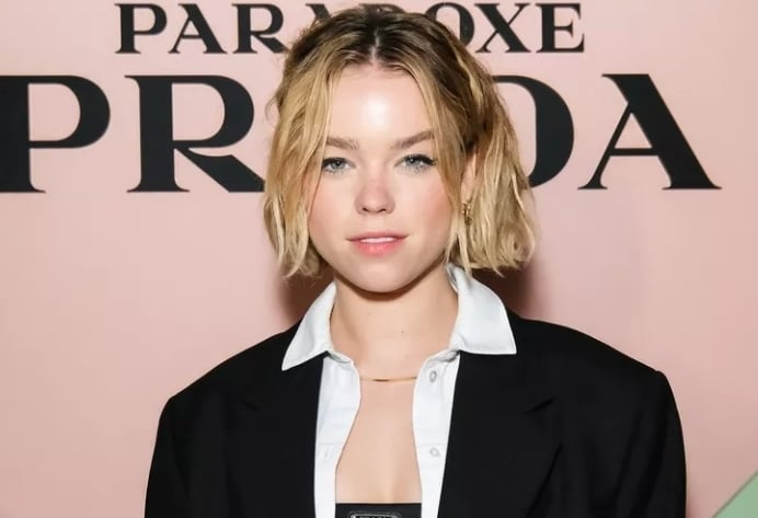 《龙之家族》公主 加盟DC演女超人