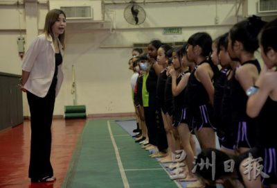 【前进奥运●国手摇篮/01】吉隆坡南益华小|韵律操摇篮,如何孕育明日之星?