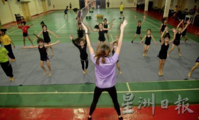 【前进奥运●国手摇篮/01】吉隆坡南益华小|韵律操摇篮,如何孕育明日之星?