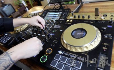 【音乐造浪者／01】音乐派对魔法师──DJ带领你一起狂欢舞起来！ 