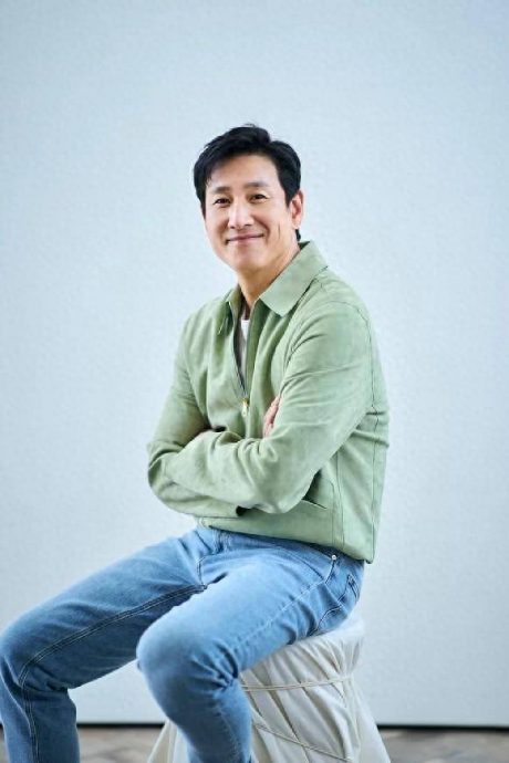 不想李善均之死重演!奉俊昊念宣誓书正面杠上调查机关