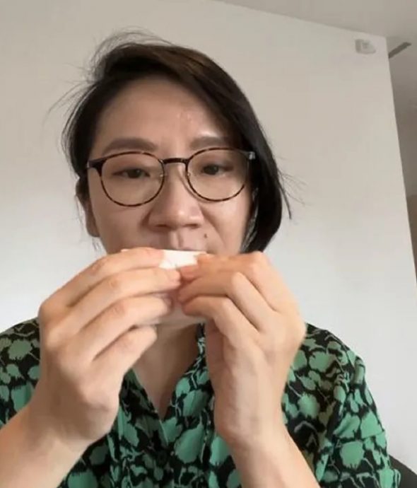 不满遭抹黑独吞货款 陶晶莹直播哭述委屈