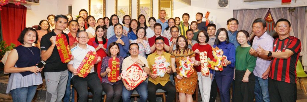 与中文媒体聚餐  郑立慷：保持紧密联系