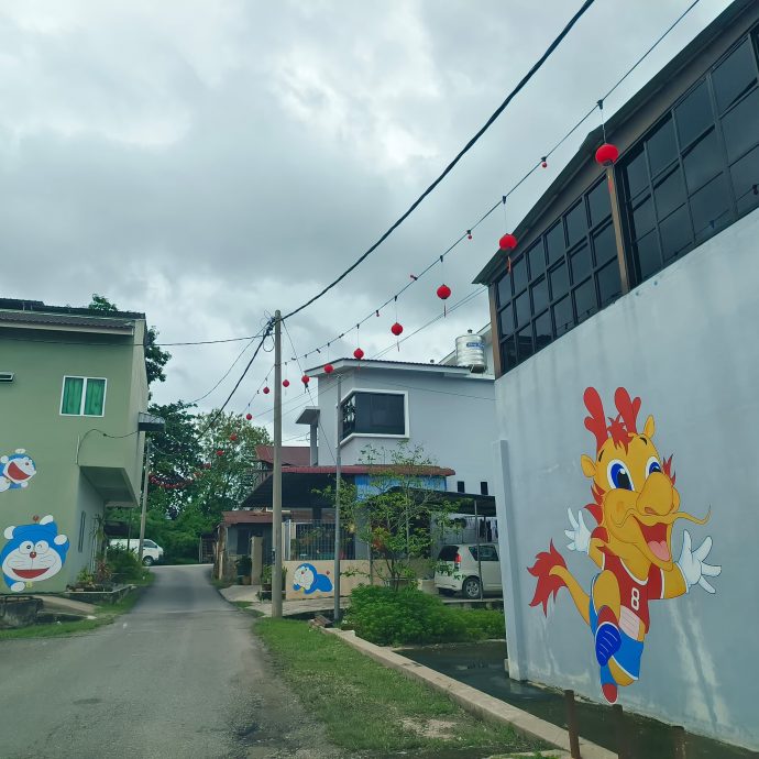 东： 淡马鲁县4新村高挂红灯笼迎新春