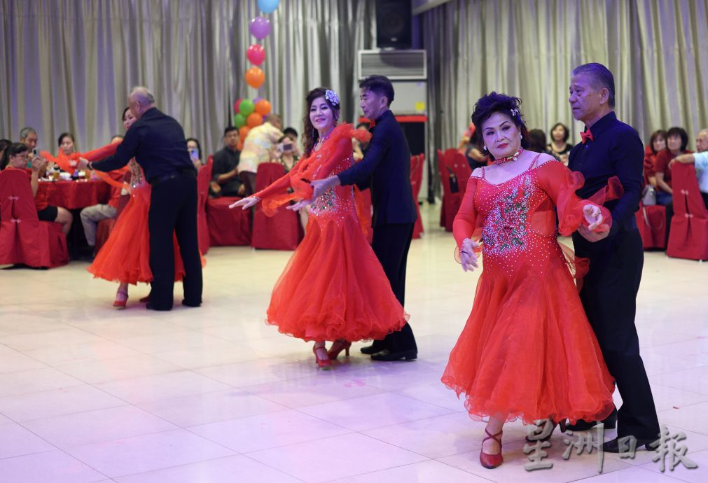 关丹舞蹈公会举办29周年暨怀旧之夜派对