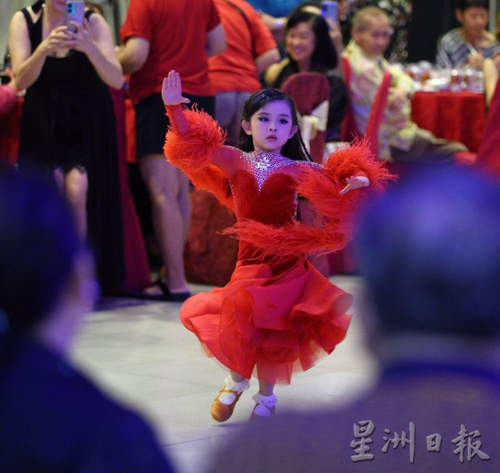 关丹舞蹈公会举办29周年暨怀旧之夜派对