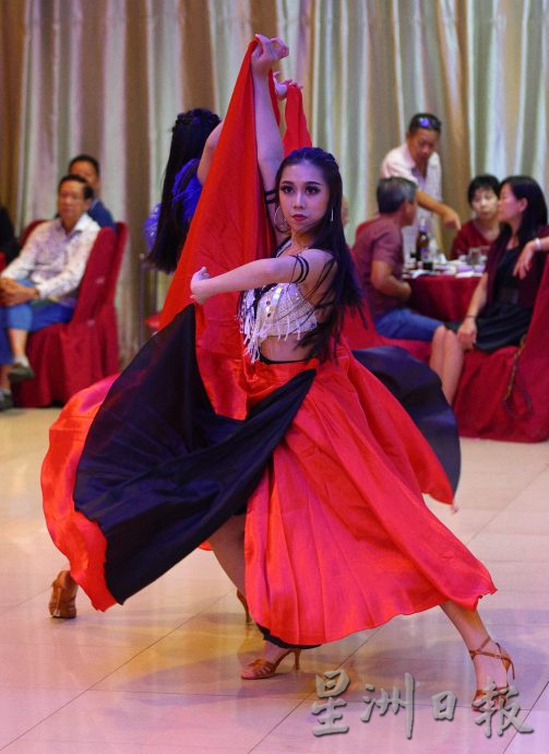 关丹舞蹈公会举办29周年暨怀旧之夜派对