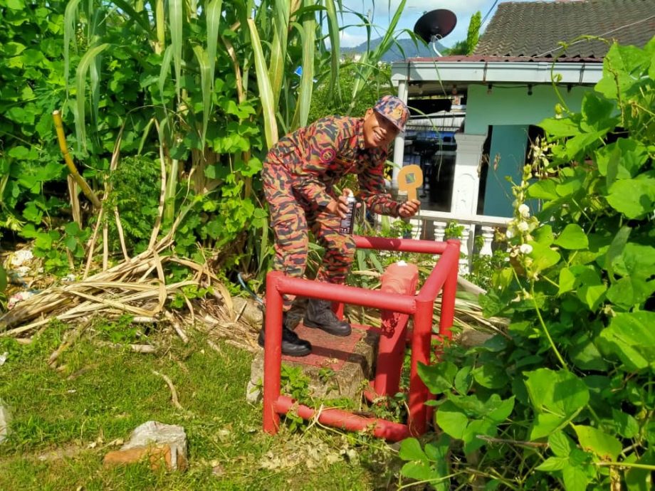 东：劳勿消拯局局长凯鲁奉劝民众在新年期间小心燃放鞭炮