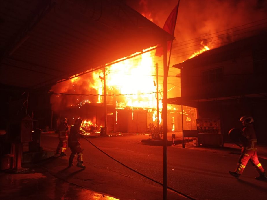 东：劳勿消拯局局长凯鲁奉劝民众在新年期间小心燃放鞭炮