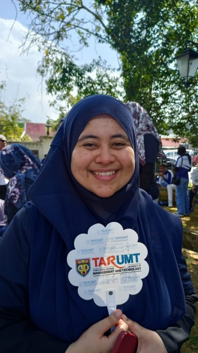 东：国家元首伉俪返回彭亨受到子民热烈欢迎