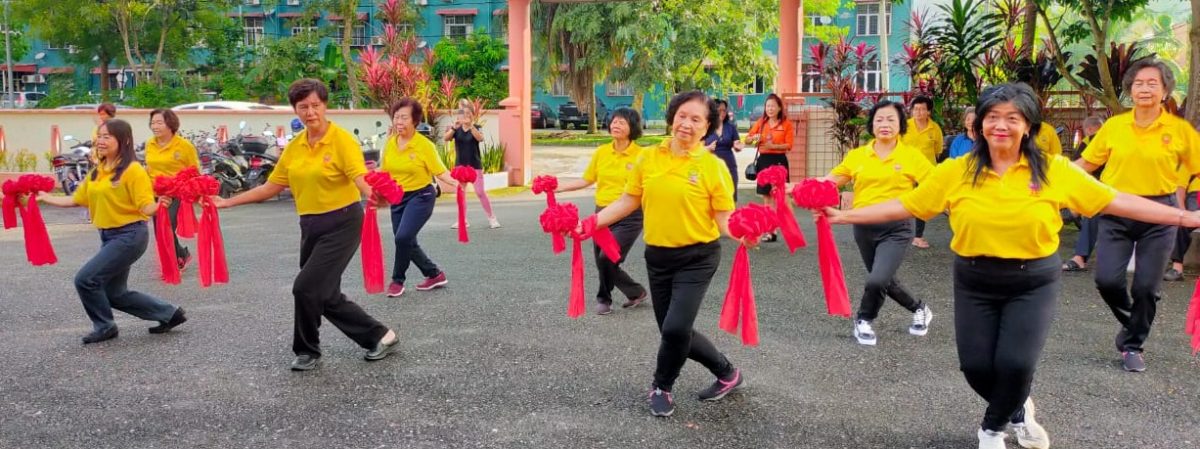 东:高州会馆访老人院