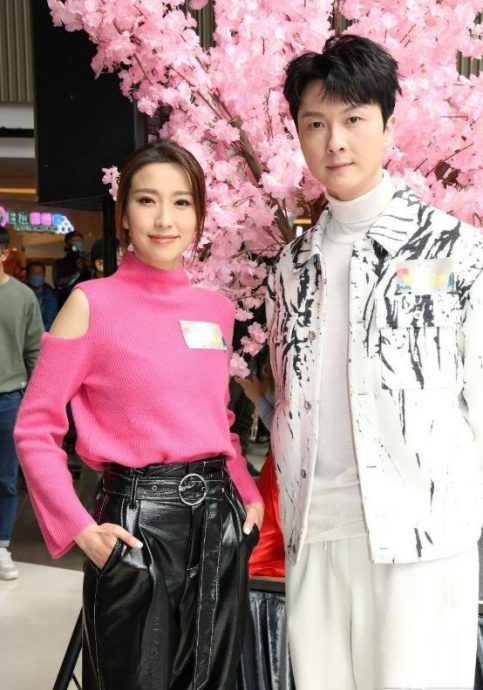 为《状王之王》搞噱头 王浩信玩梗自嘲泡诙剧	