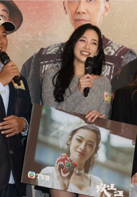 为《状王之王》搞噱头 王浩信玩梗自嘲泡诙剧	