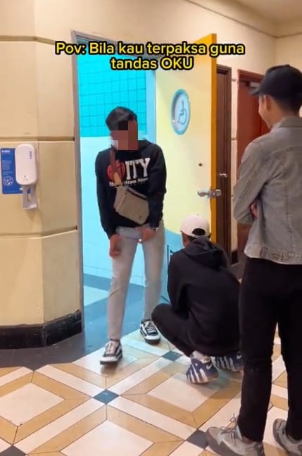 为用无障碍厕所歪嘴跛脚走路 真OKU留言：这么想当残疾者？