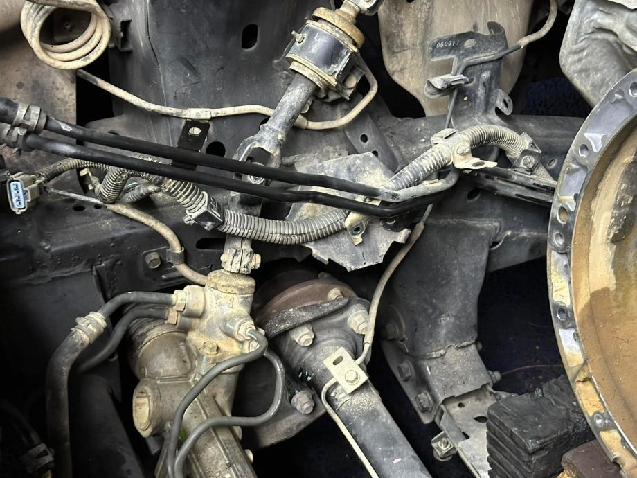 买二手车48小时就抛锚被拖车!车主:才知是“泡水车”花近2万维修