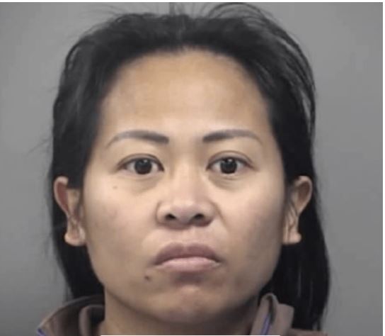 亚裔女养鸡被邻居投诉   报复怒杀对方