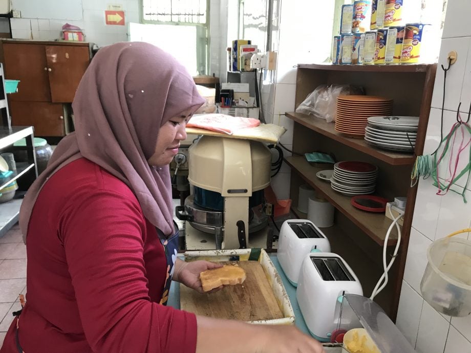 今天下/大霹雳封底主文/【老茶室情怀】/悦来茶室采旧式发酵法 老海南味道包香飘扬