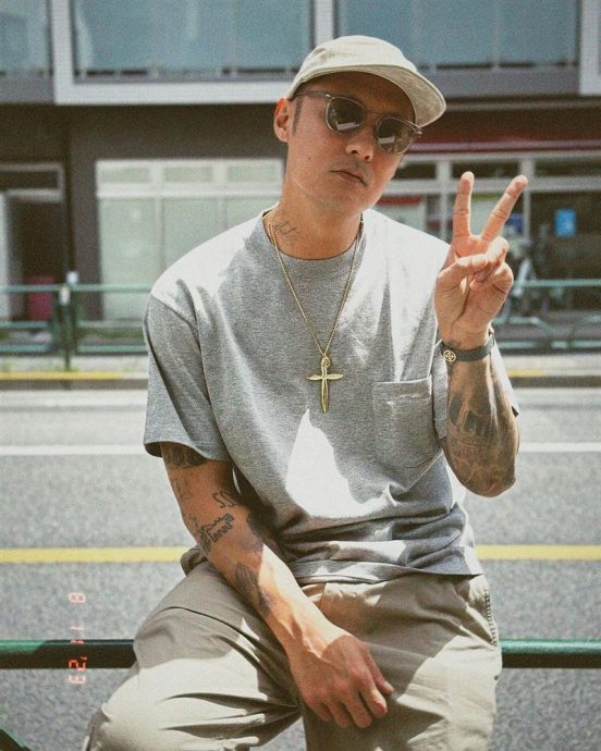 余文乐再爆与妻起争执 “大合照分开站”