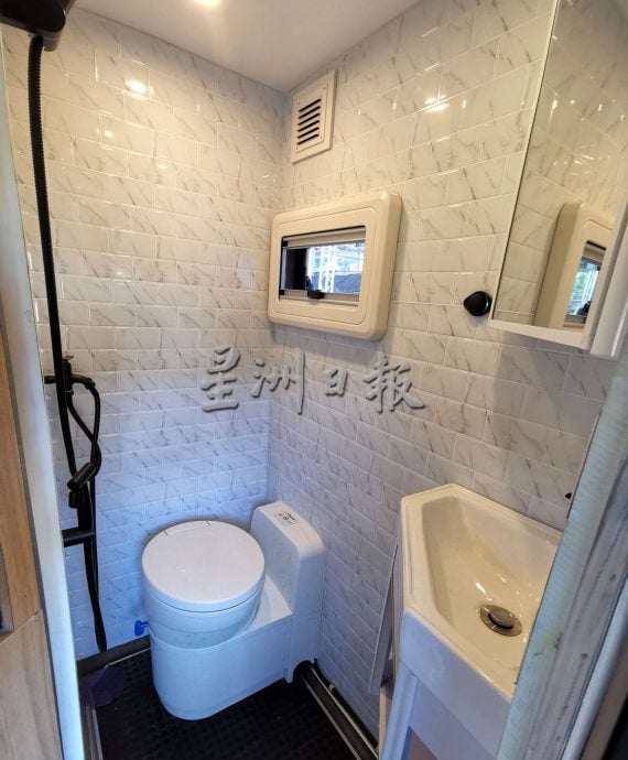 供星洲网：CamperV露营车改造厂创办人三苏：想带妻子驾车环游地球