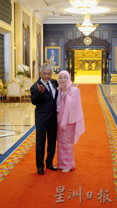 元首卸任 | 祝福新元首做得更好!陛下:盼留在人民心中