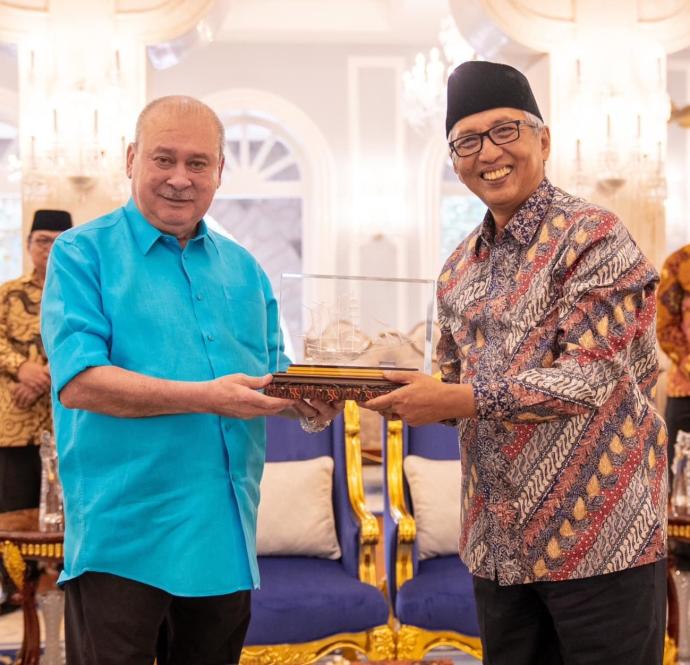 元首特辑(文三)/柔苏丹与多位国家领袖有交流