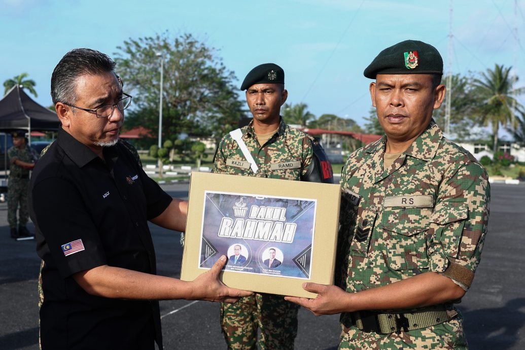 全国/国防部副部长阿德里:丹登有131名军人和退伍军人在刚结束的这波水灾中受灾。