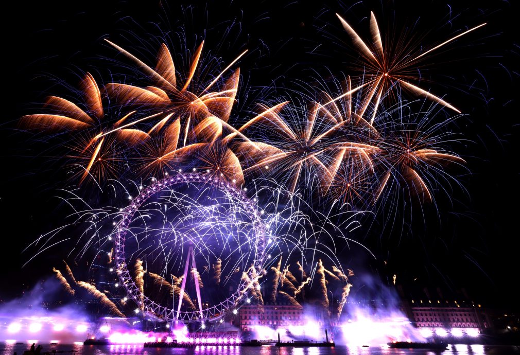 全球各地“花式”跨年 迎接2024年第一天