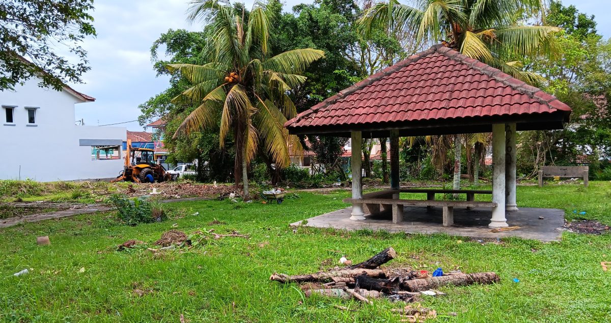 公园变外劳临时住所 卫生乱七八糟被要求搬走