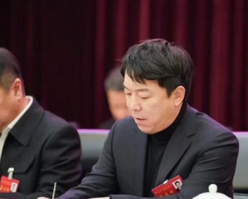 刘德华接棒成龙 当选中国影协副主席