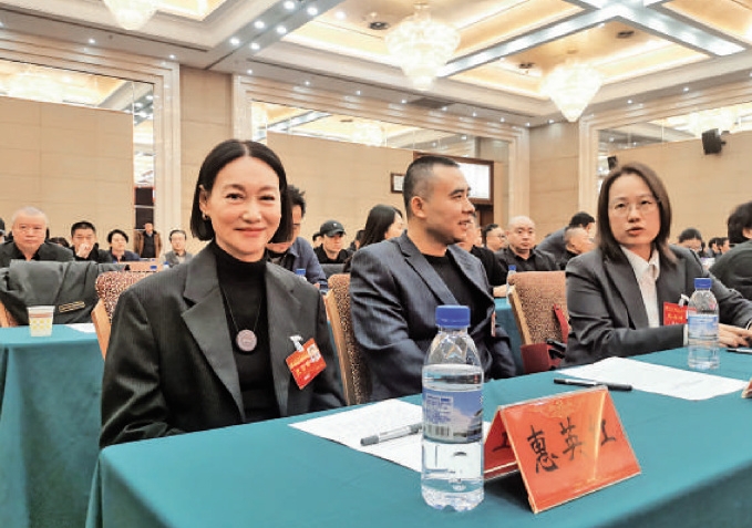 刘德华接棒成龙 当选中国影协副主席